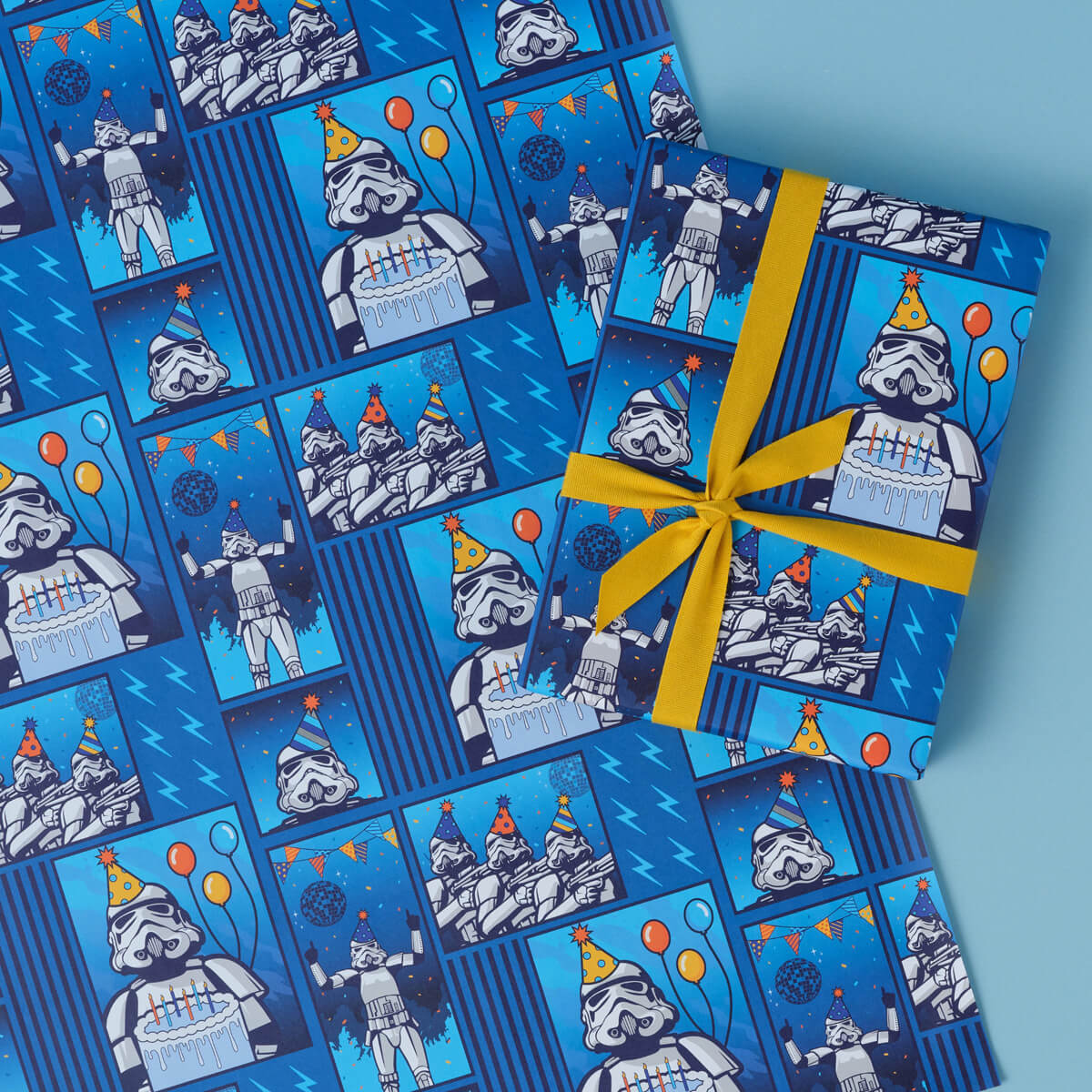 Original Stormtrooper Birthday Gift Wrap Set - Pattern 1 with Stormtroopers with party hats on and balloons